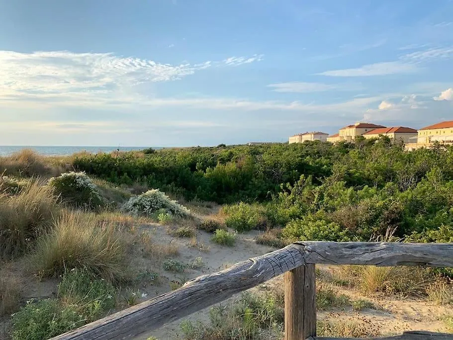 Apartment Duenenresidenz Regina Elena Ferienwohnung Am Strand Calambrone Italy